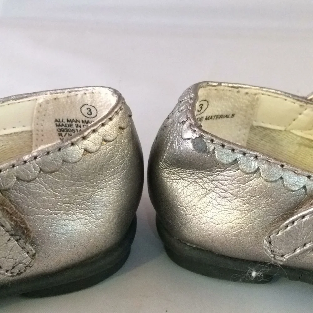 CIRCO Metallic Gold Baby Shoes size 3 Corcoran